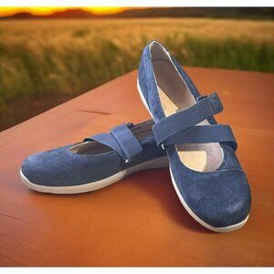 Vionic Shelby Blue Suede Leather Mary Janes Strap Comfort Shoes Women 9.5 NWOT